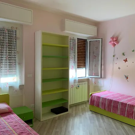 Trilocale Vista Mare 100 Mt Dalla Spiaggia Apartmán Pietra Ligure
