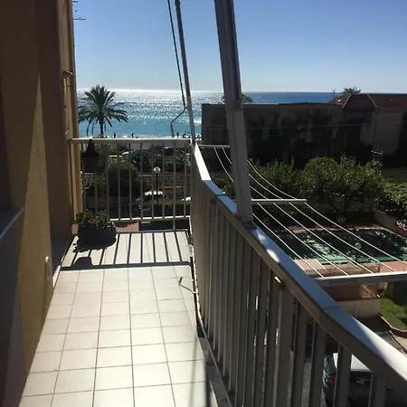Trilocale Vista Mare 100 Mt Dalla Spiaggia Apartment